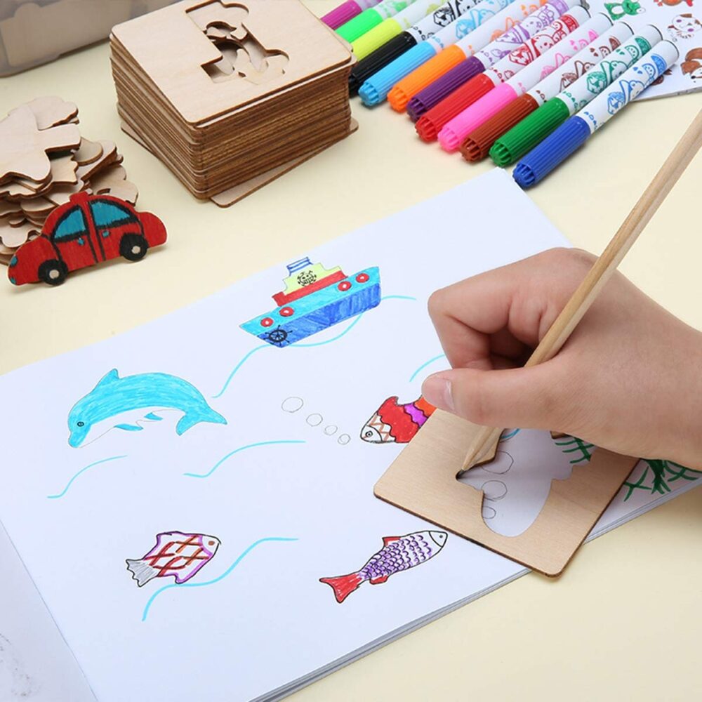 set montessori cu 67 sabloane din lemn cu accesorii pentru desenat si colorat gonga 4
