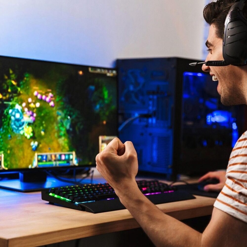 kit tastatura ergonomica gaming si mouse 3200dpi 7 culori rgb gonga 2